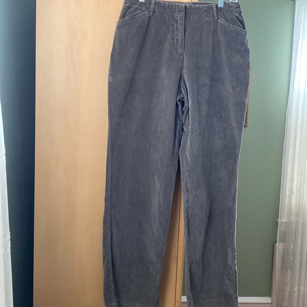 J Jill brushed soft cotton pants. Zipper enclosure w/ 2 front , 2 back pockets